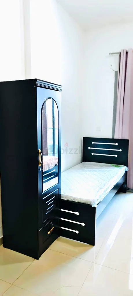Apartment Bed space for men in dubai marina Dubai