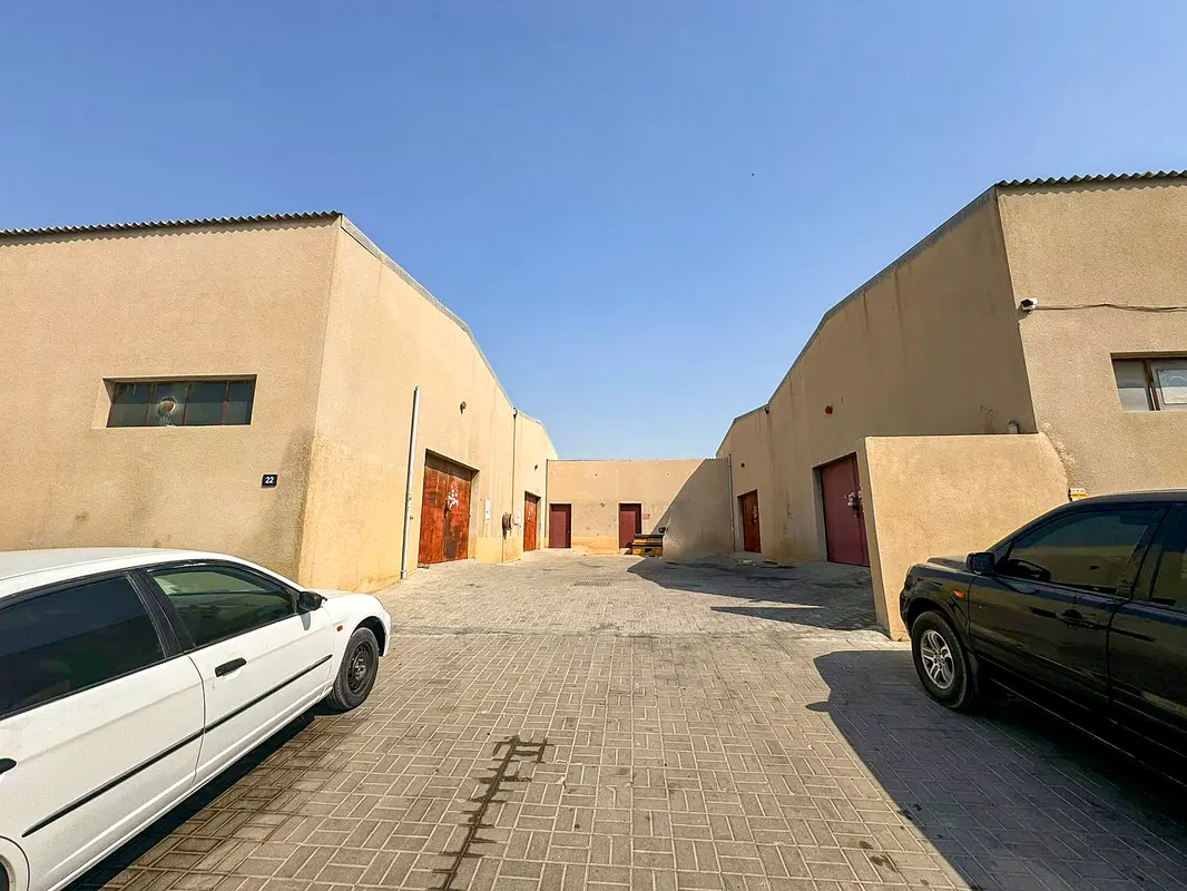Warehouse Warehouse 1,000 sq ft for rent in Al Qusais Dubai