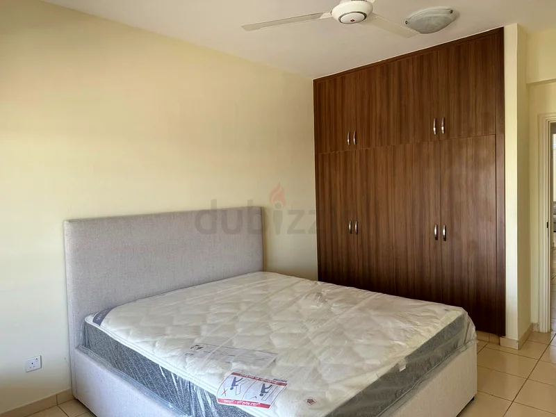 Apartment Fully furnished Single sharing Room in Karama Dubai