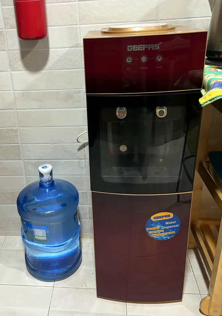 Geepas Water dispenser - urgent sale