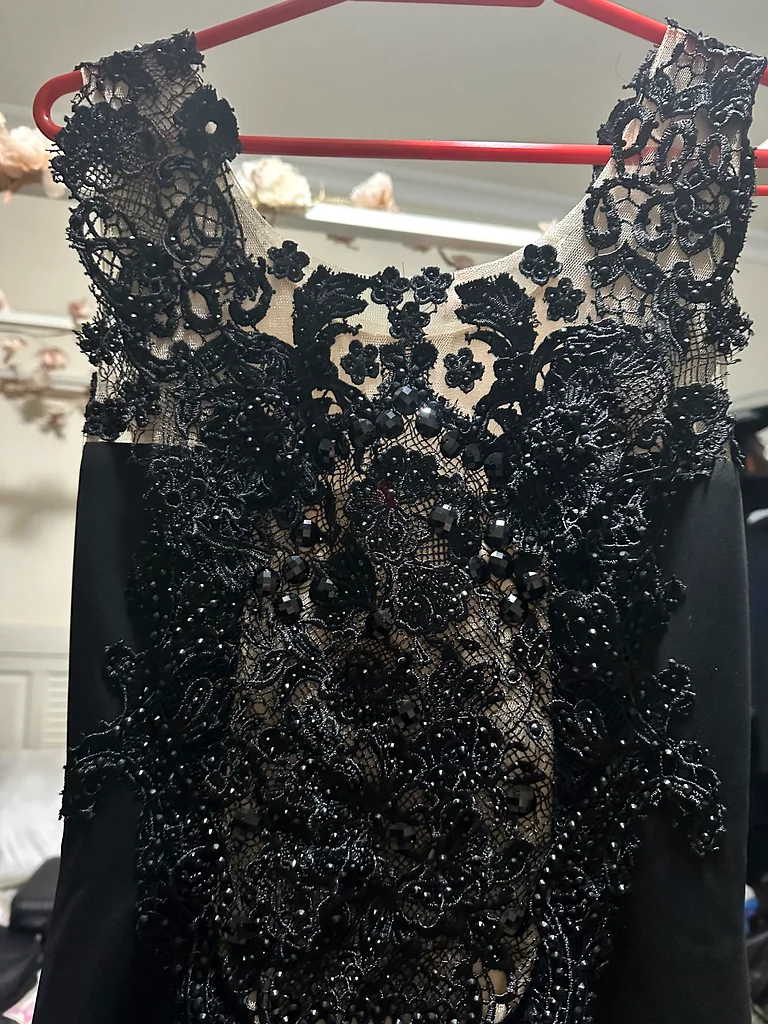 Occasion dress never worn size medium to large63239080784385112