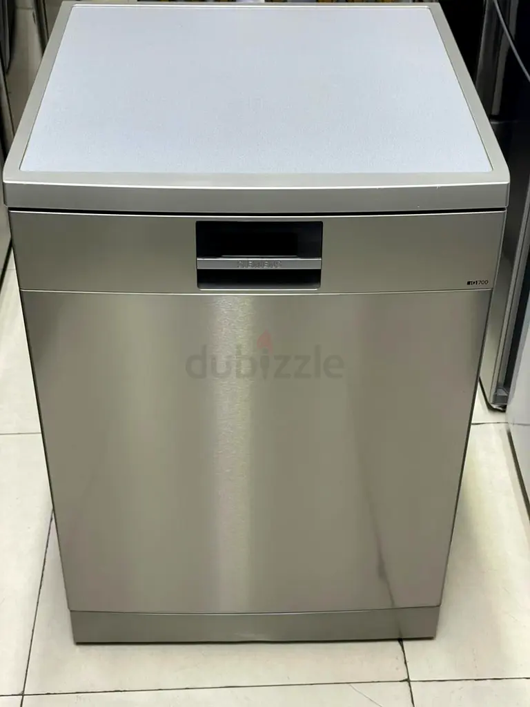 Siemens iq700 dishwasher same like new condition for sale