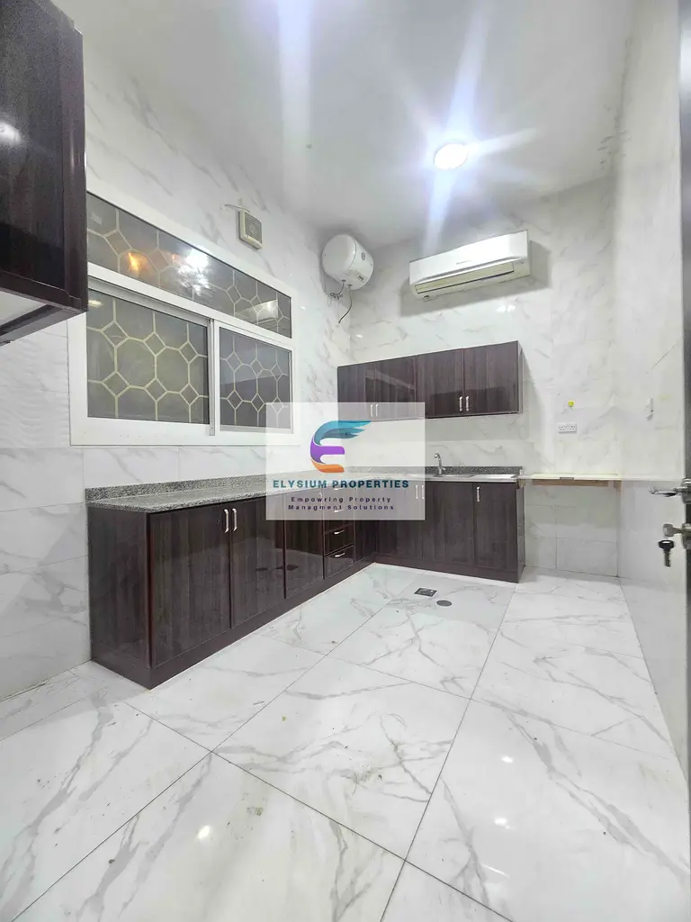 Apartment 2BHK for Rent, Only Asian Families, Near Lulu, Baniyas East