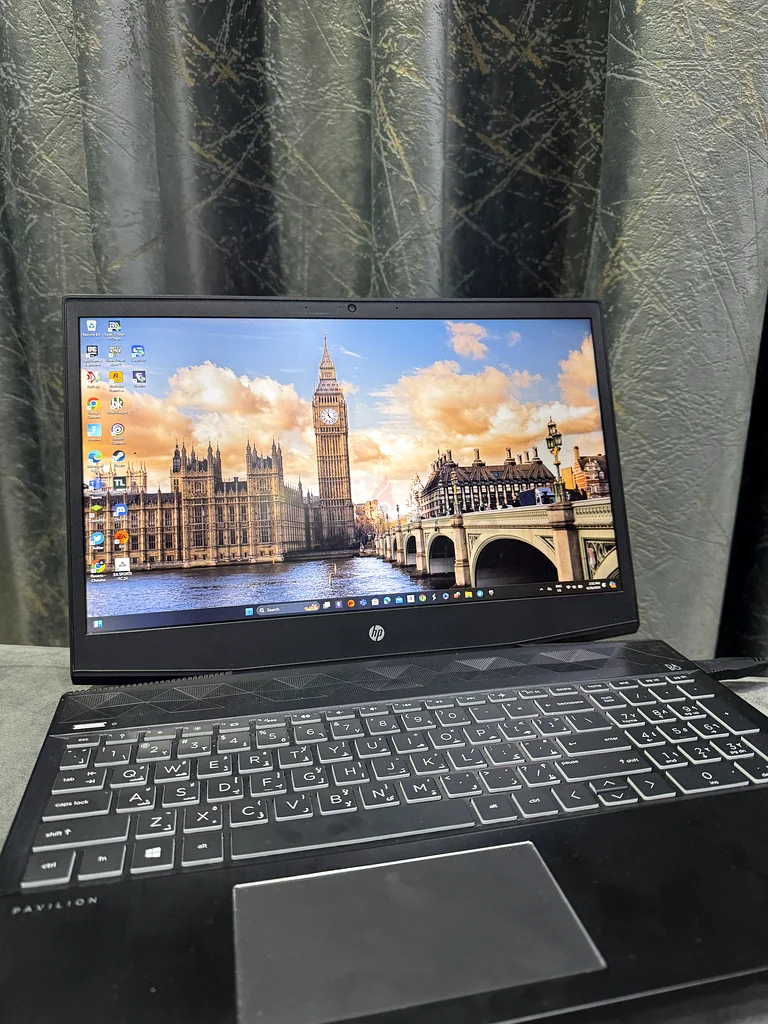 Hp pavilion gaming laptop with gaming mouse63258147769602111