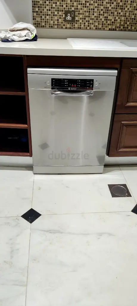 Bosch SuperSilence Technology Series 4 with 3 Rack Dishwasher