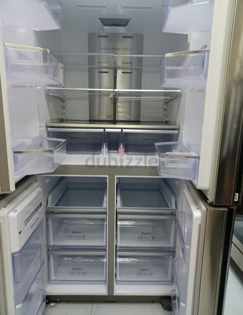 Samsung latest model 4 door fridge freezer condition perfect same like