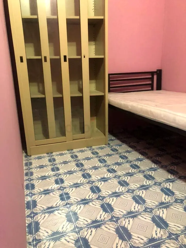 Villa Couple partition available al rashidiya Dubai