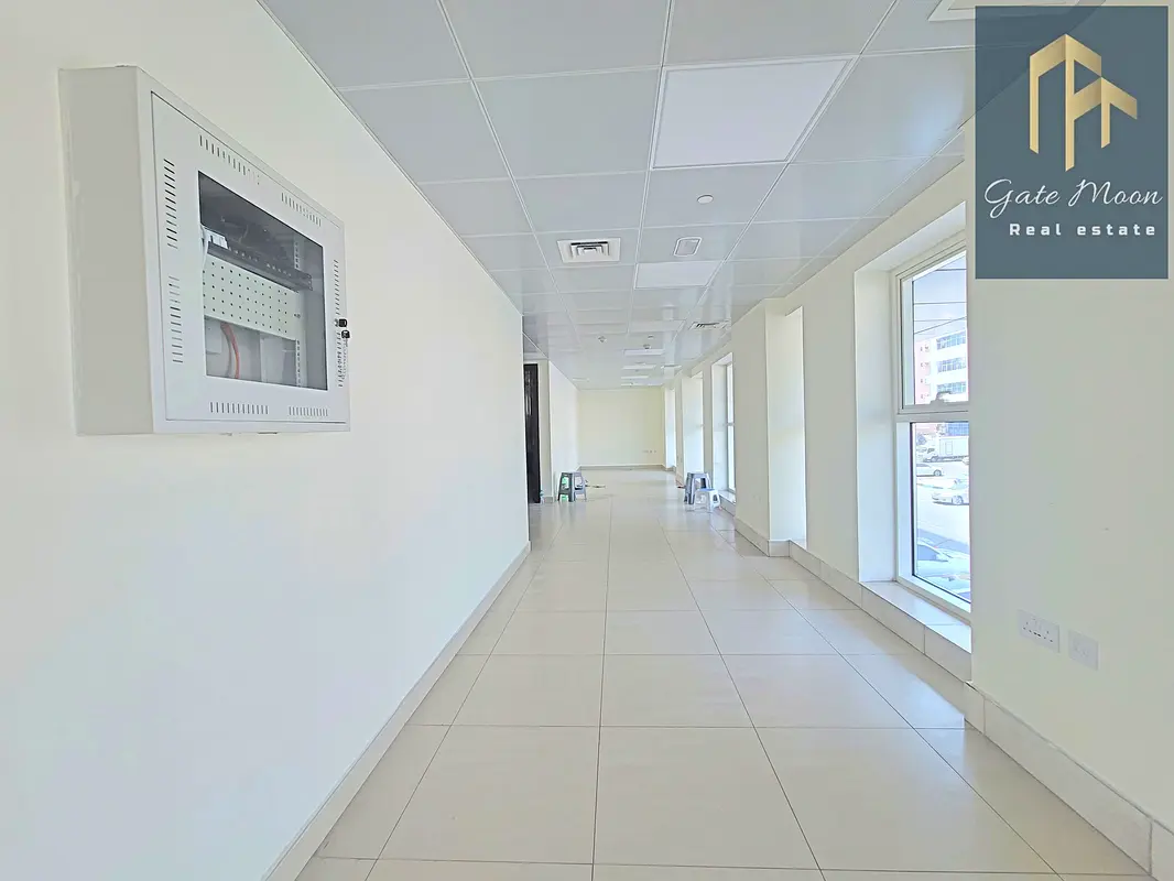 Office Bright & Airy Office Space Double Entrance Central