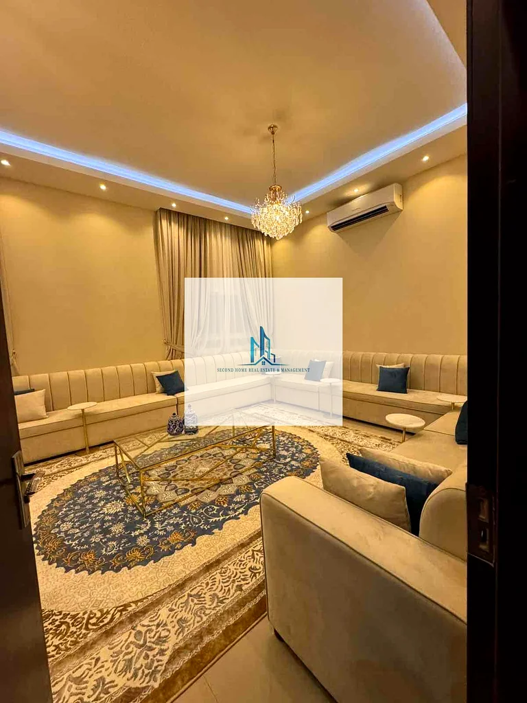 Apartment Luxurious 05 Bedroom Hall + Majlis with PRIVATE YARD