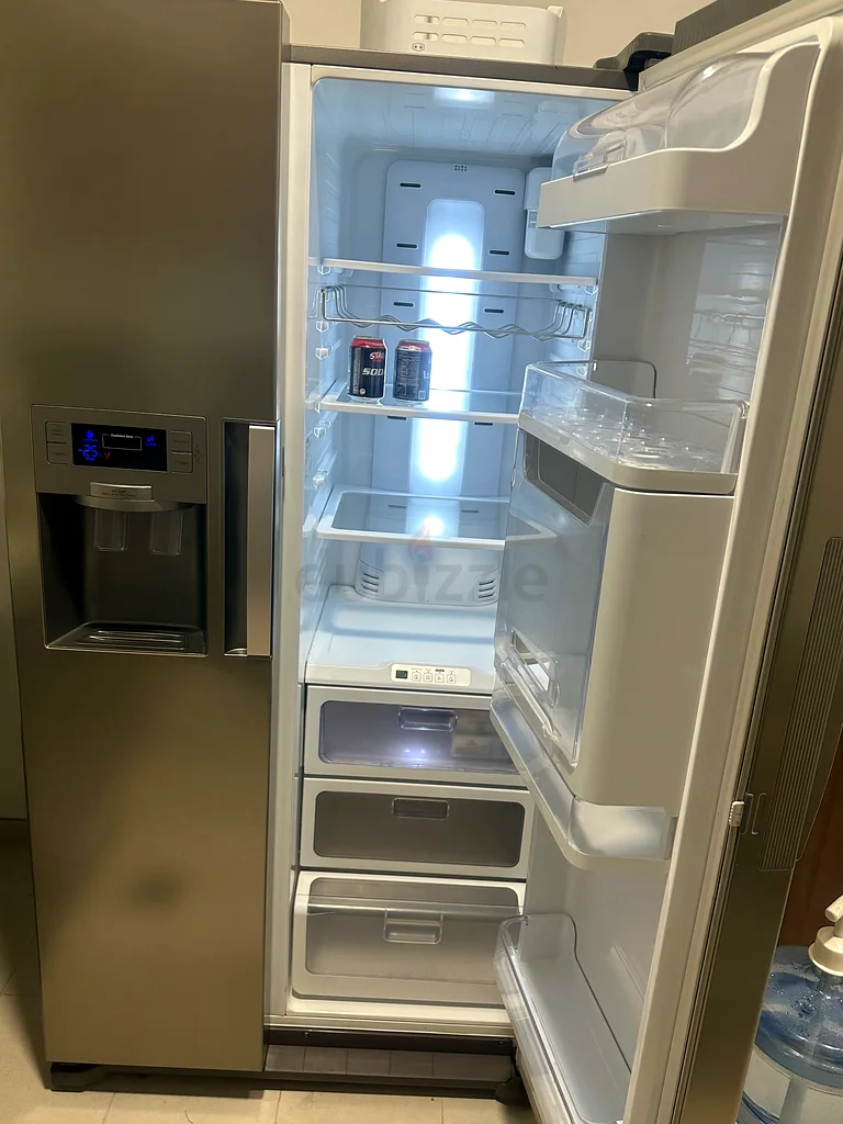 Samsung Double Door Refrigerator With Water Dispenser Ice Maker دوبيزل