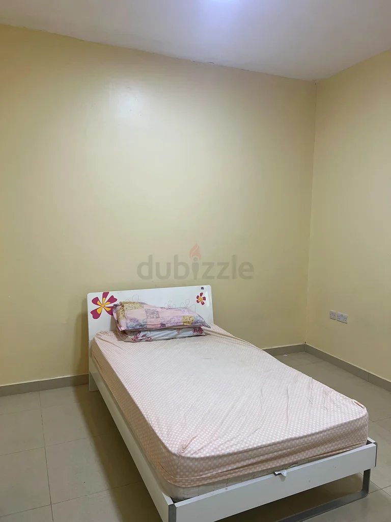 Villa Furnished Room Available for Rent Al Muwaiji for Single Male