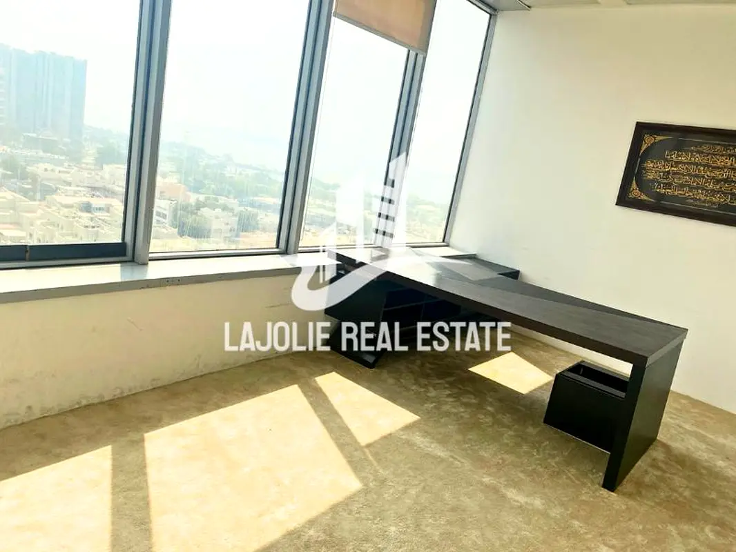 Office 3 offices with Spaces