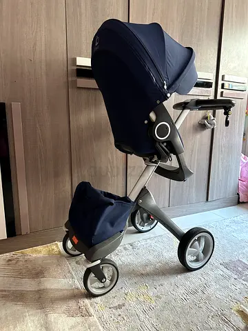 Stokke xplory stroller with car seat