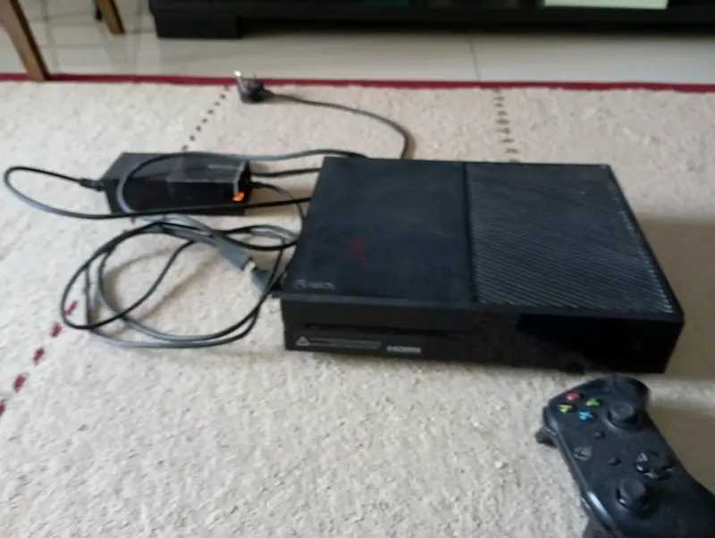 Xbox One All cables and controller