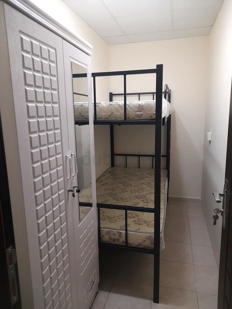 Apartment Rooms for Family Sharing Executive bachelor Couple