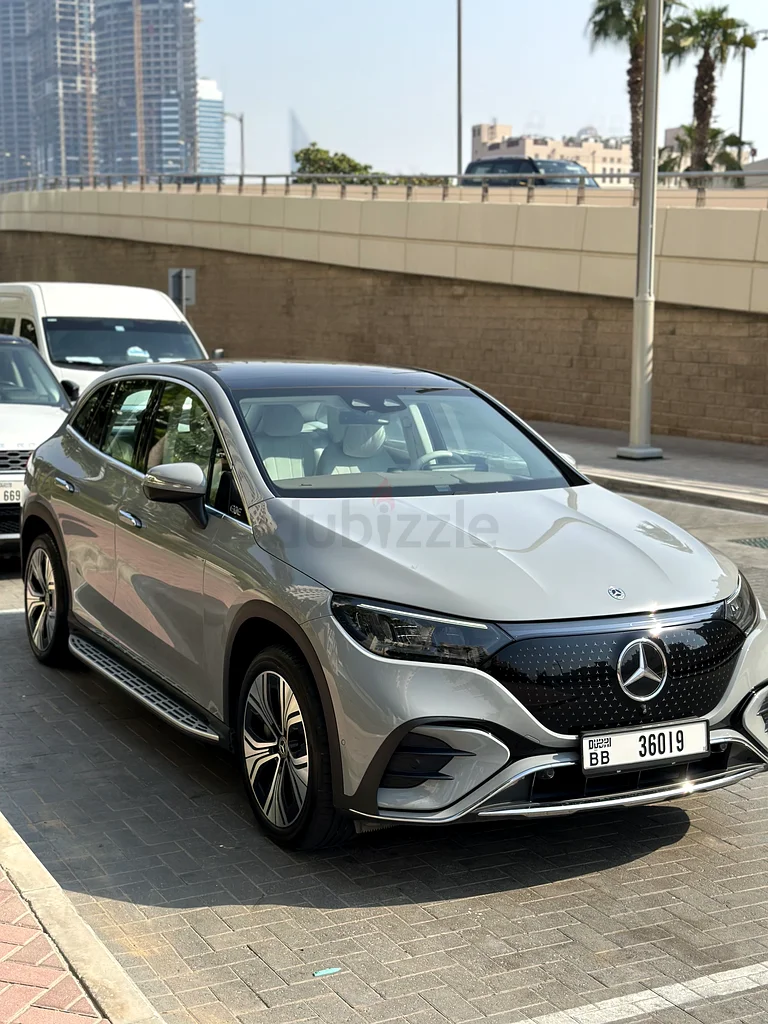 Mercedes EQE350 / Luxurious version /Brand New condition