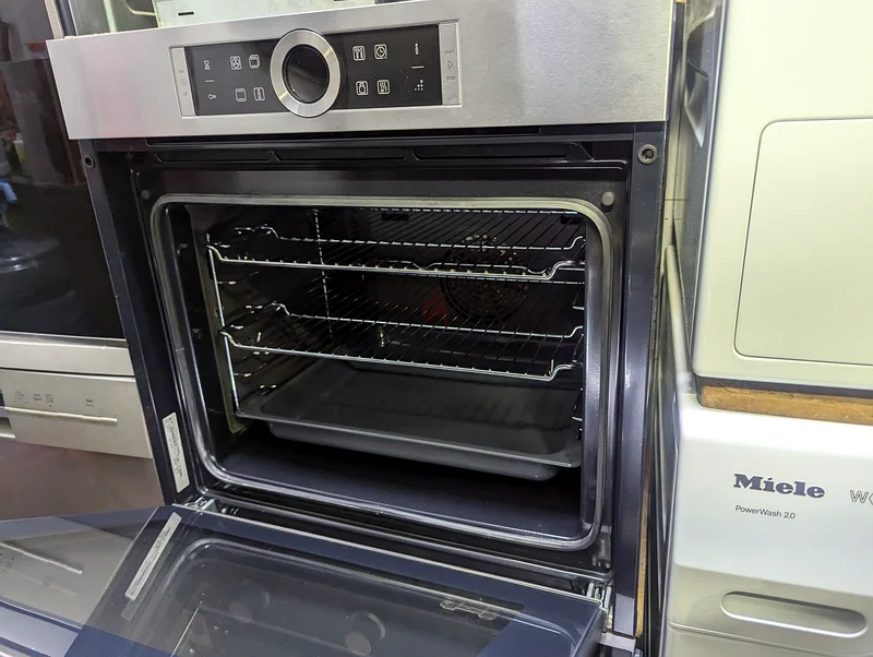 Bosch series 8 Built in Oven electric