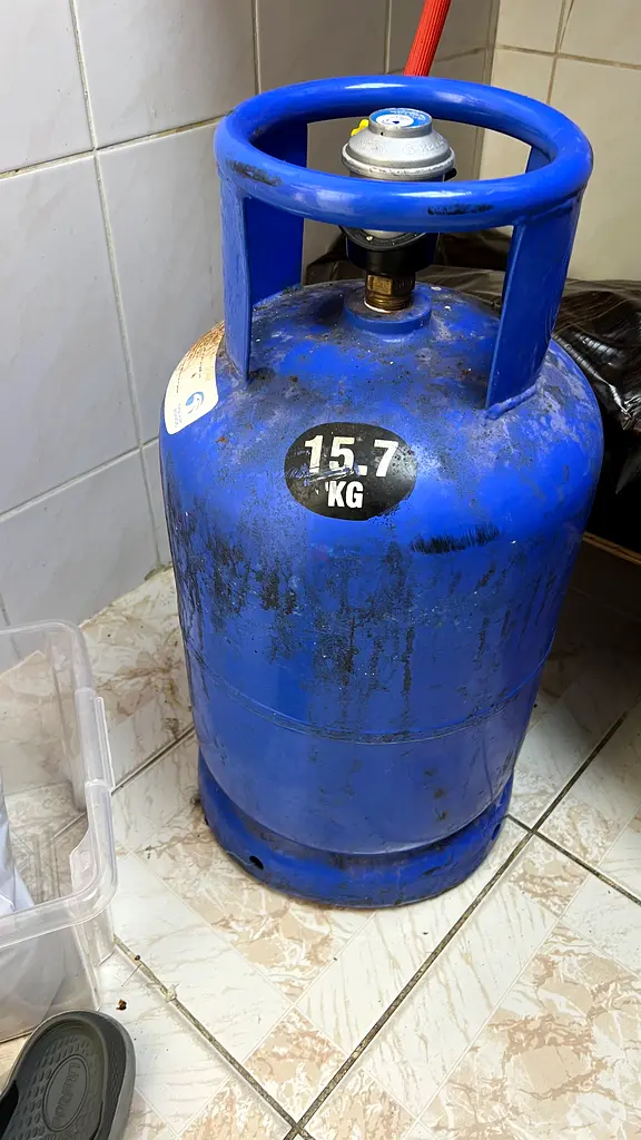 ADNOC Gas Cylinder with Regulator and hose with Full Gas