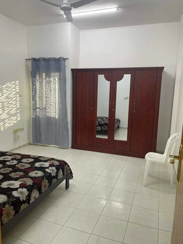 Apartment Room available for couples/families in King Faisal Road, Abu