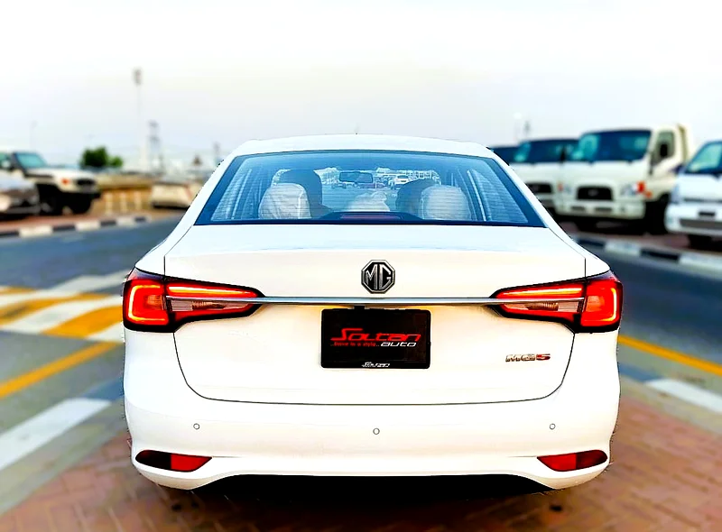 MG 5 LUXURY 1.5L A/T 2023 MODEL WHITE COLOR63398494323970114