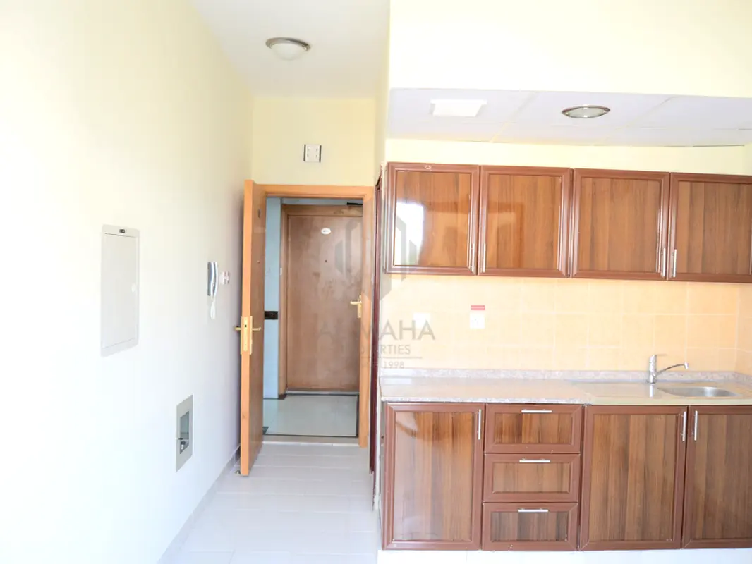 Apartment Studio for Family Easy Metro Access Al Murar Dubai