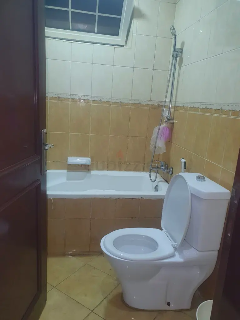 Villa Available partition for rent in Mirdif Dubai