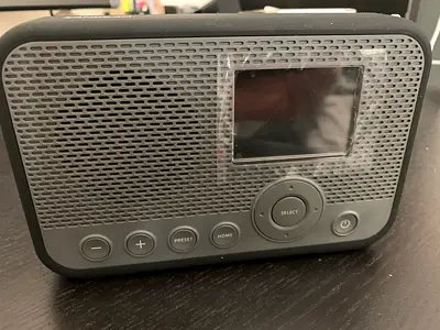 Pocket internet radio with FM