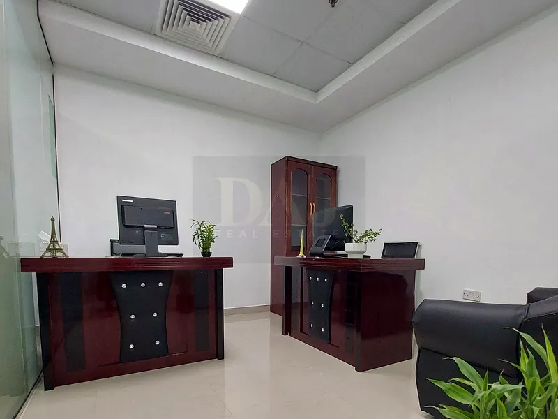 Office ⁠Beautiful Office for rent direct from Owner ⁠near to Metro