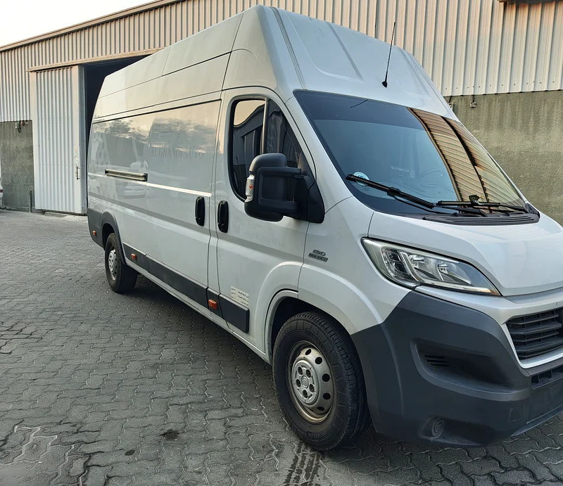 Long Delivery Van - 2.2 Turbodiesel - 2018 - full service history62935671787905111