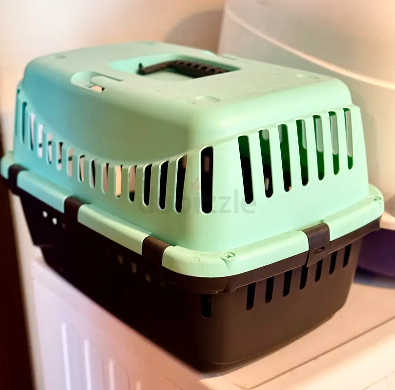 Pet/cat travel cage for sale