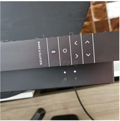 Bang  Olufsen Beosound stage