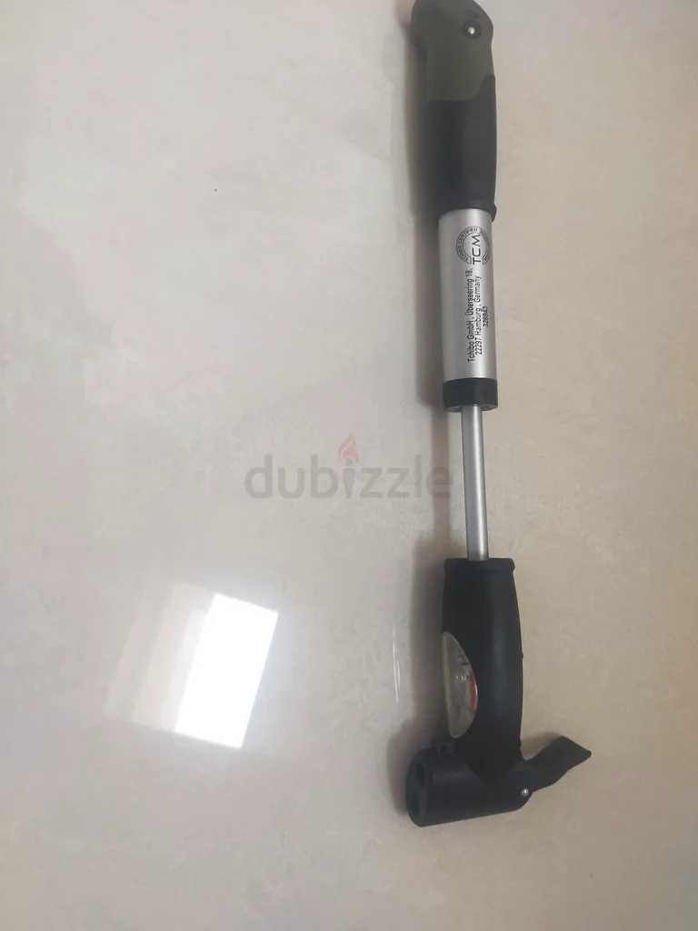 Portable bike inflator pump with guage63170852875649112