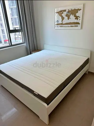 IKEA Askvol  king size 180×200cm bed frame with IKEA mattress and bed base