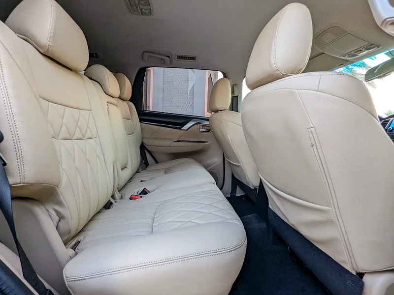MITSUBISHI MONTERO SPORT 2016 GCC LOW MILEAGE IN EXCELLENT CONDITION63224310612227114