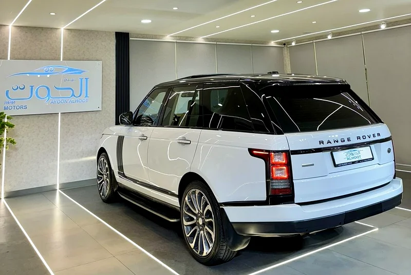 ELITE RANGE ROVER VOGUE V8 AUTOBIOGRAPHY II GCC || TOP RANGE II ACCIDENT-FREE II PERFECT CONDITION63178402393601113