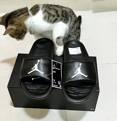 Nike Slides slippers Jordan Slides 41EU Boys Teens Slippers Jordan Black