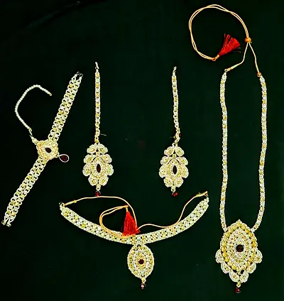 Necklace jewellery set (5-piece)