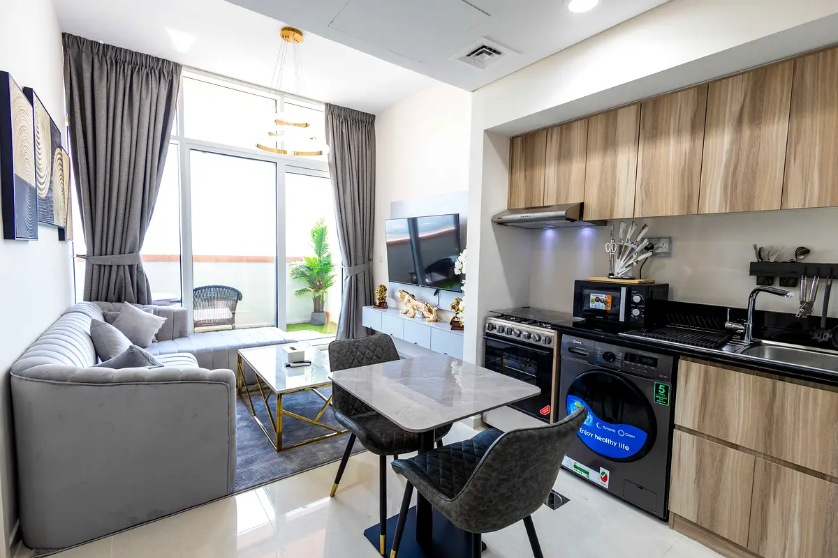 Apartment Discounted deal!! Immediately Available fully furnished one