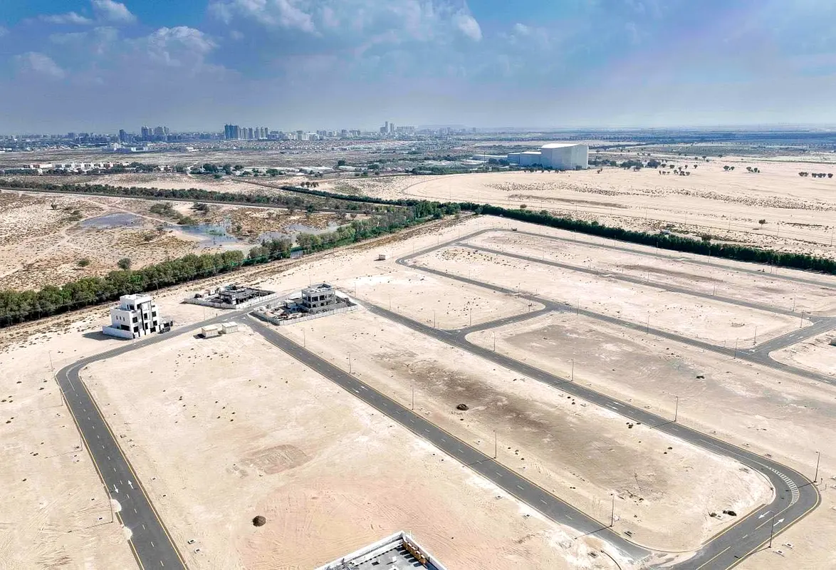 Land Premium Area High Demand Middle Unit Dubai