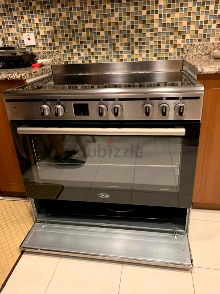 Trim brand full Electric ceramic cooker 90cm Condition like new