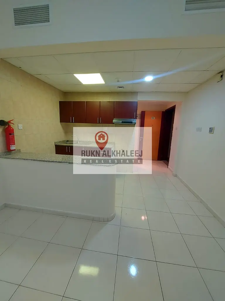 Apartment STUDIO FLAT AVALIABLE FOR RENT IN AL NAHDA SHARJAH VERY EASY