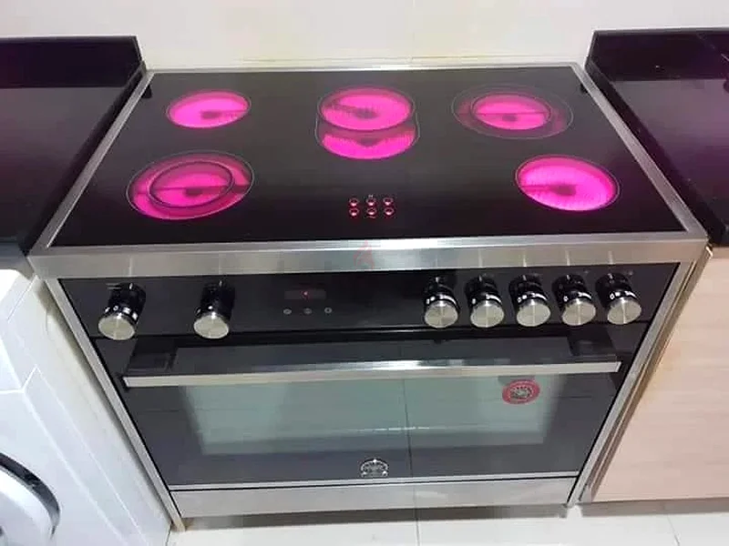 Lagermania Italian 5 Burner Electric Ceramic Cooking Range 90x60