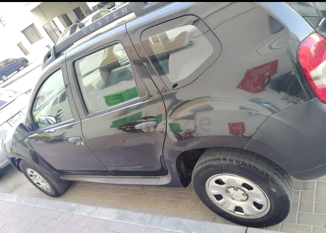 Renault Duster Best price to buy. Owner traveling back