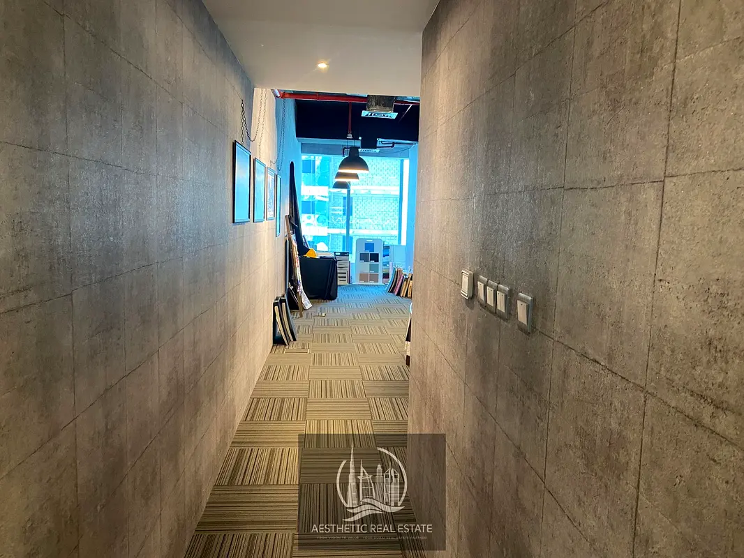 Office CORNER OFFICE WITH PARTITIONS PANTRY/ TOILET Dubai