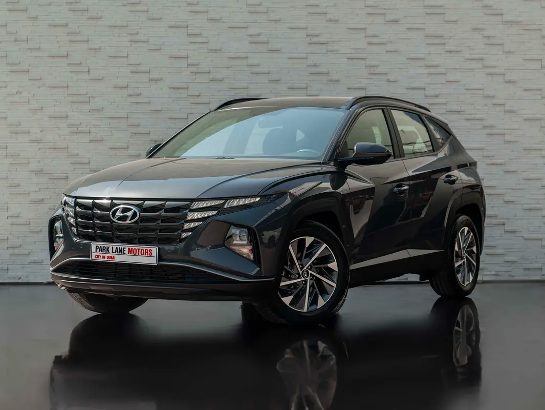 AED 1,494 PM • TUCSON 2.5L PREMIUM • LOW KMS • OFFICIAL HYUNDAI