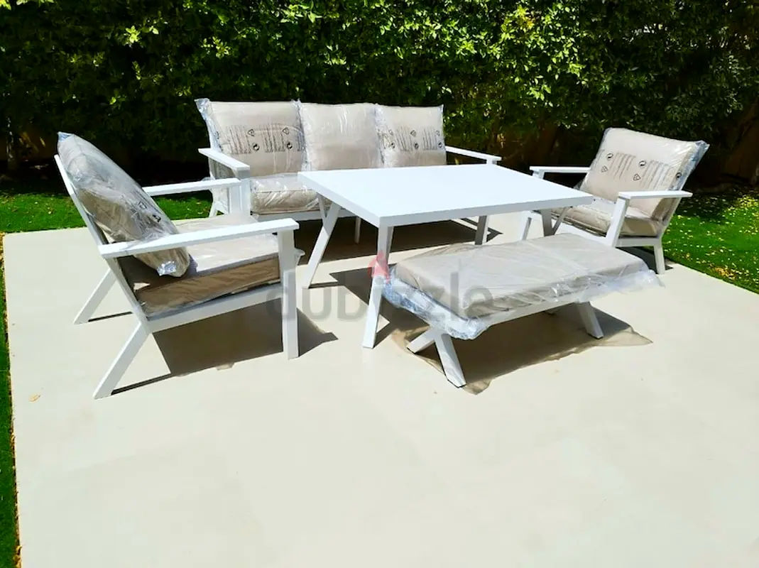 Outdoor garden aluminum white color 5 seats sofa set with dinning table