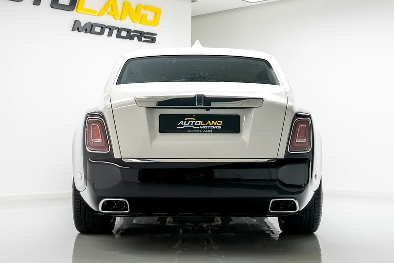 2024 ROLLS ROYCE PHANTOM | TWO TONE | IMMERSIVE SEATING | SHOOTING STAR HEADLINER63175705988610114