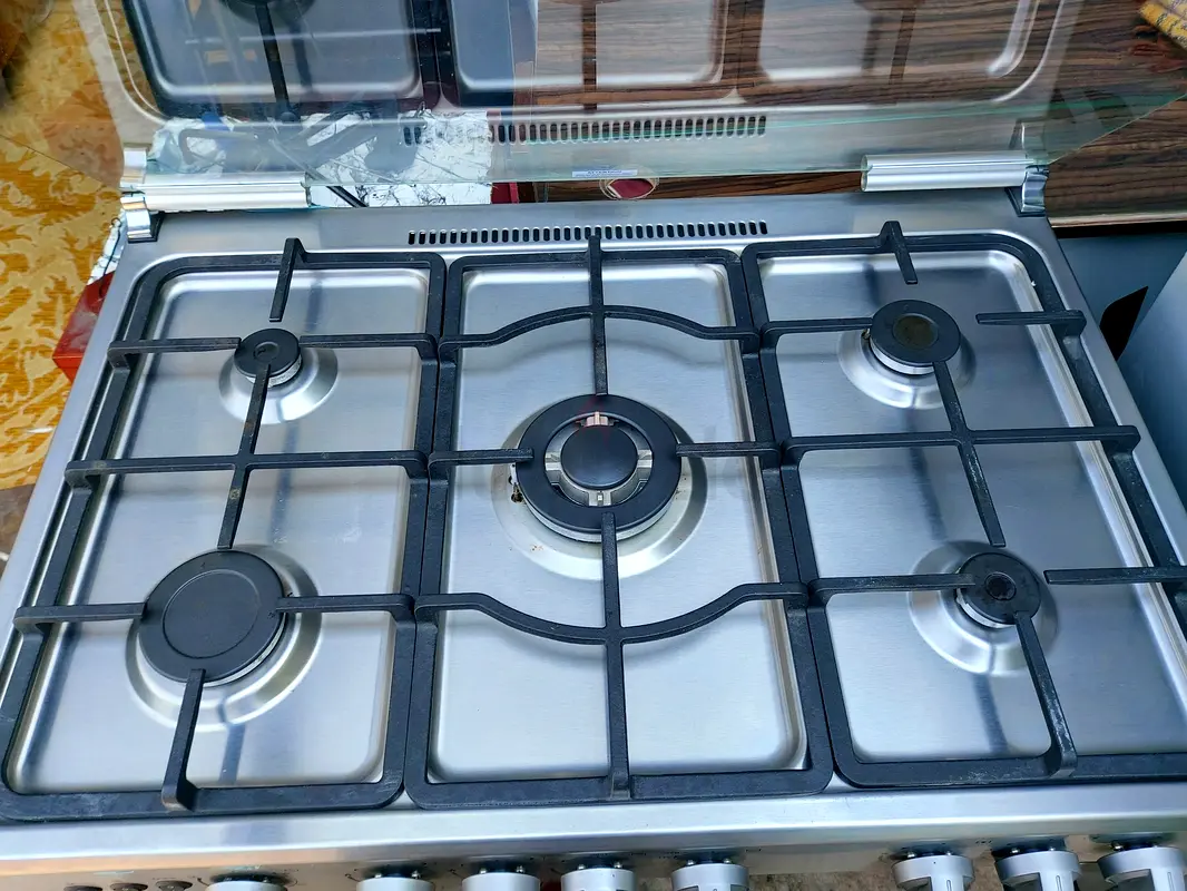 Gas cooker for sale