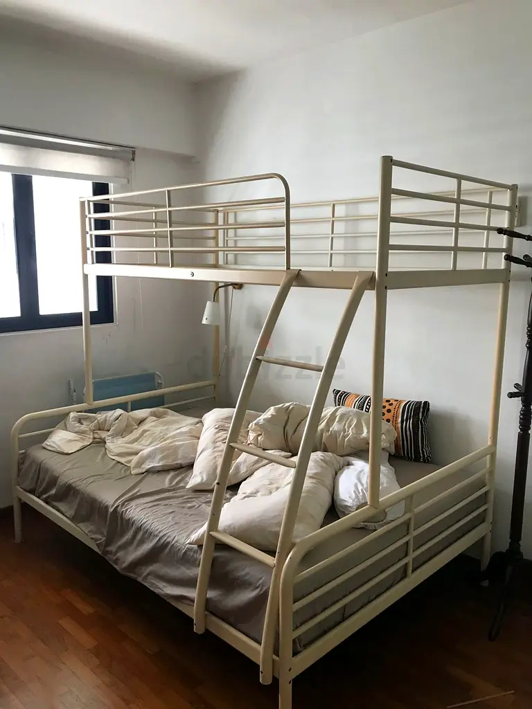 IKEA Bunker Bed with Mattress (Top Bunk Single Size / BottomBunk Queen