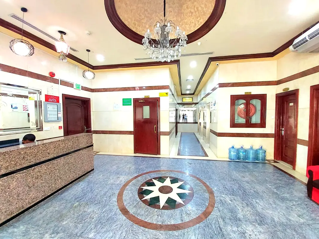 Apartment Exit Too Dubai very Easy Specious bright 1bhk with balcony